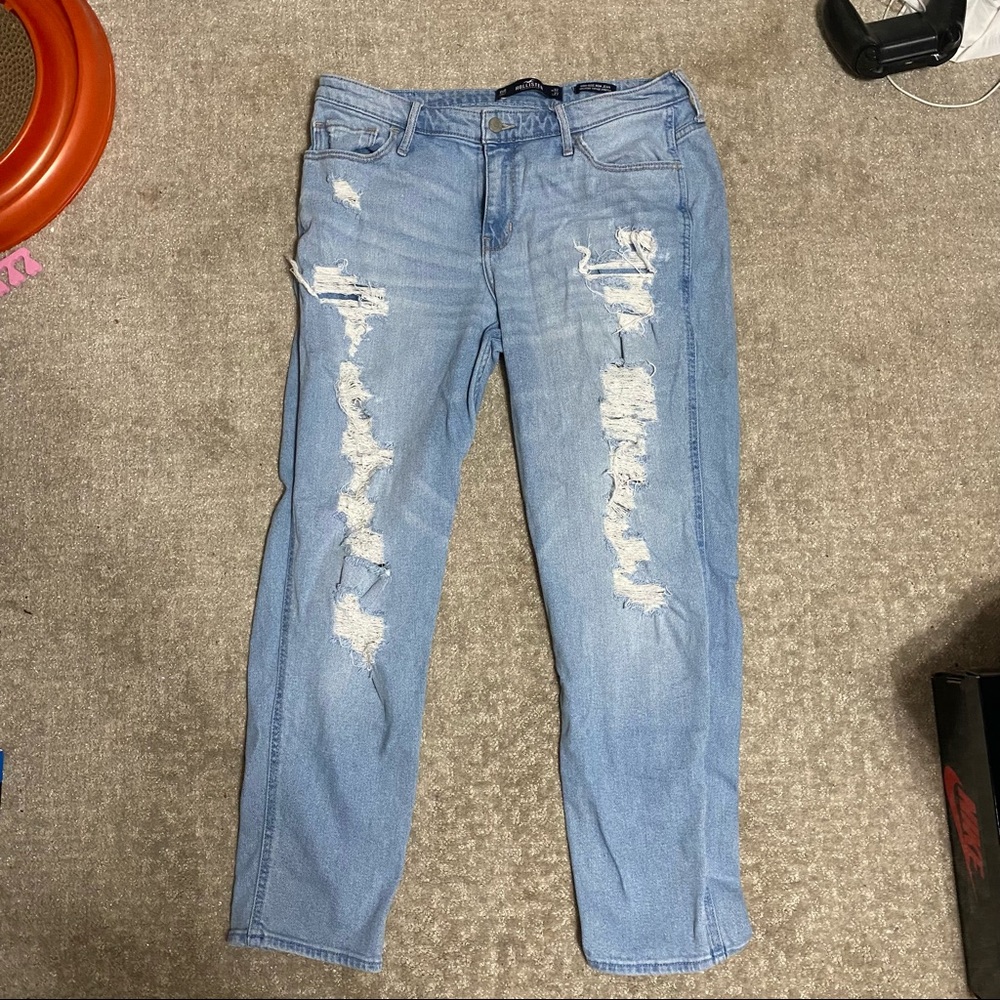 Hollister High-Rise Mom Jean